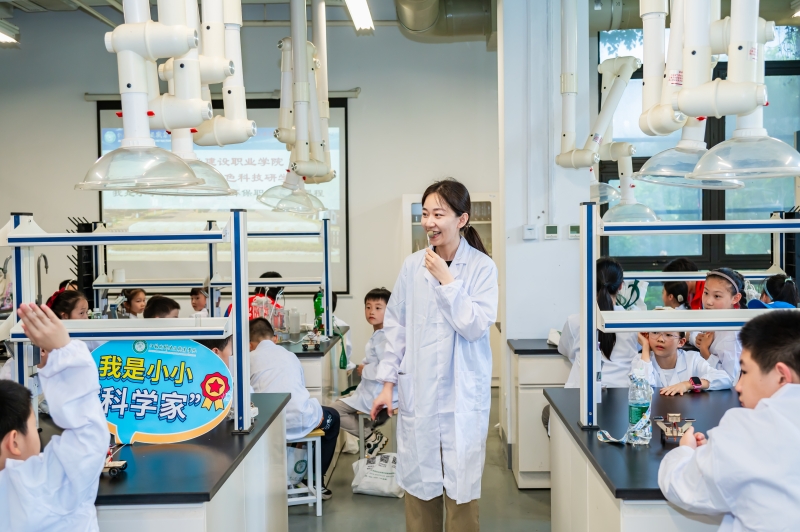 888_1154(1).jpg 888_1154(1).jpg